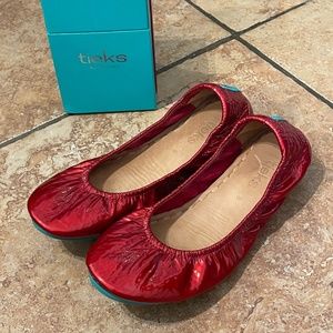 Red Diamond Patent Tieks
